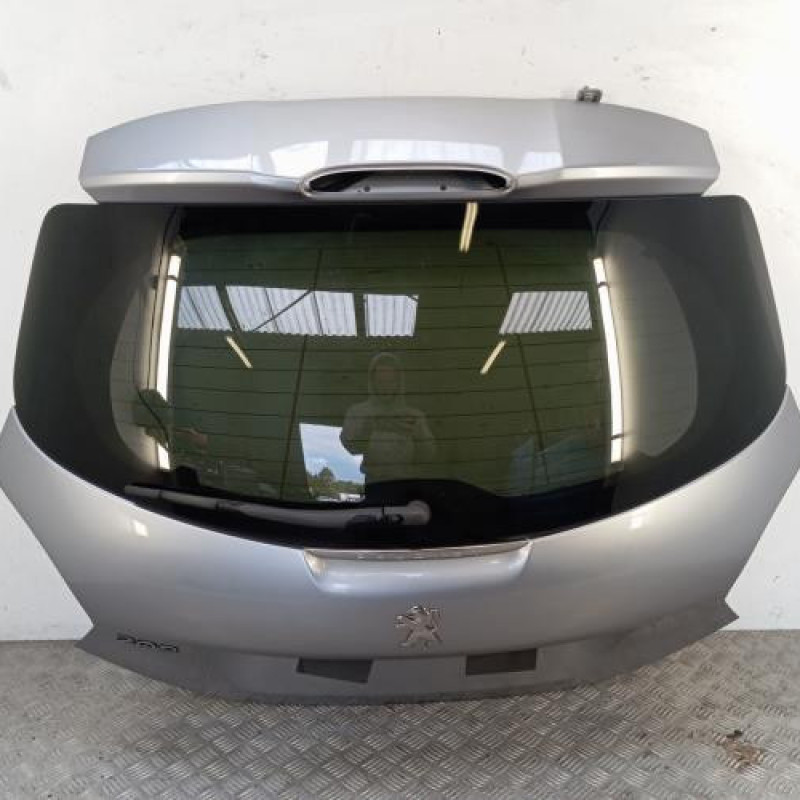 Malle/Hayon arriere PEUGEOT 208 1