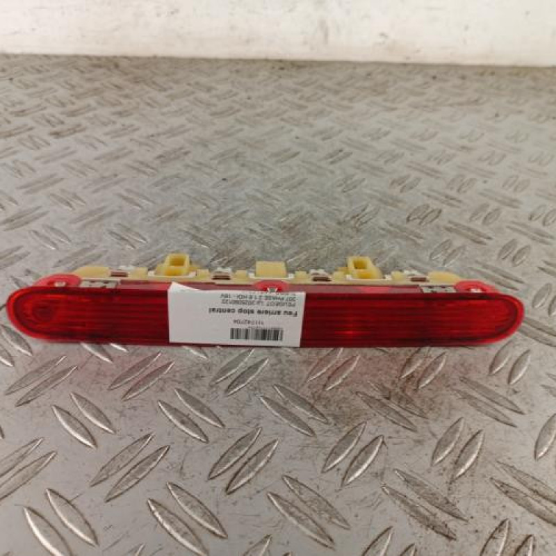 Feu arriere stop central PEUGEOT 207