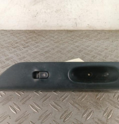 Interrupteur de leve vitre avant droit RENAULT LAGUNA 1 Photo n°1