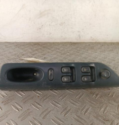 Interrupteur de leve vitre avant gauche RENAULT LAGUNA 1 Photo n°1