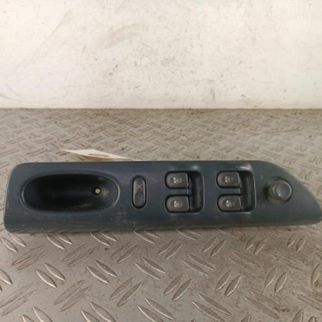 Interrupteur de leve vitre avant gauche RENAULT LAGUNA 1 Photo n°1