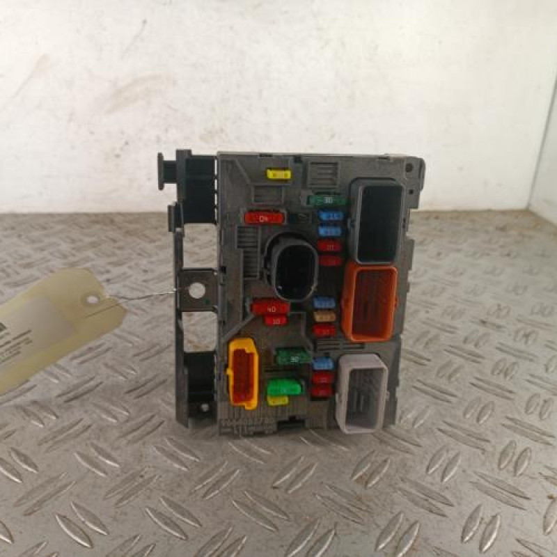 Boitier servitude moteur (BSM) PEUGEOT 207