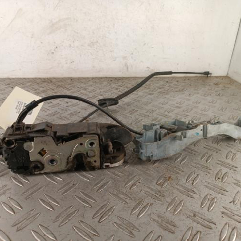 Serrure avant gauche PEUGEOT 207