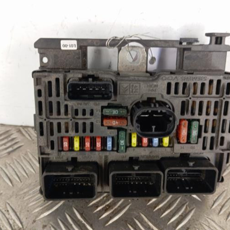 Boitier servitude moteur (BSM) PEUGEOT 407 Boitier servitude moteur (BSM) PEUGEOT 407