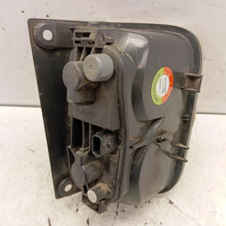 Feu de pare choc arriere gauche RENAULT TRAFIC 2