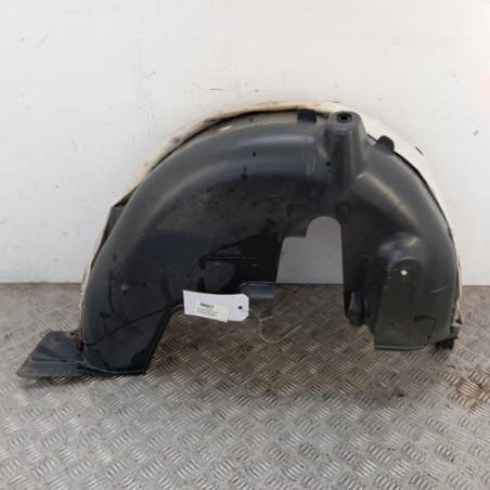 Pare boue arriere gauche PEUGEOT 208 1