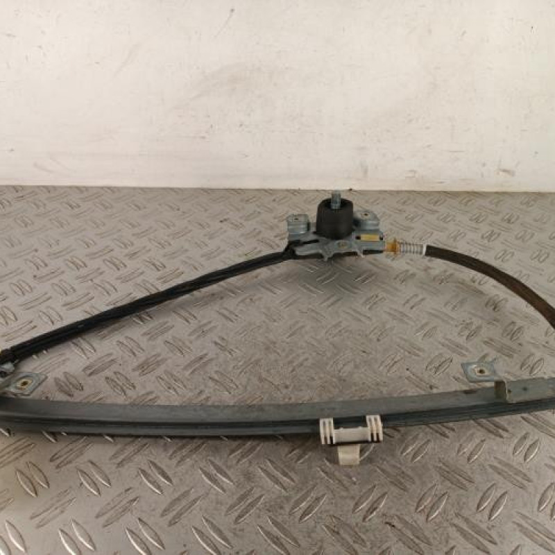 Leve vitre mecanique avant gauche RENAULT MEGANE 1