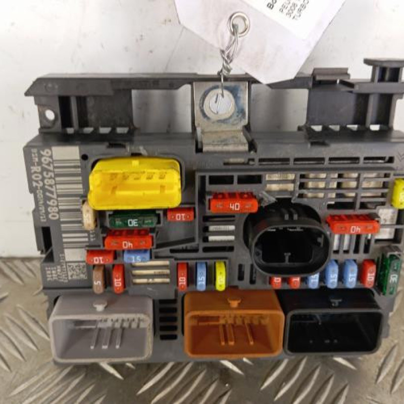 Boitier servitude moteur (BSM) PEUGEOT 3008 1