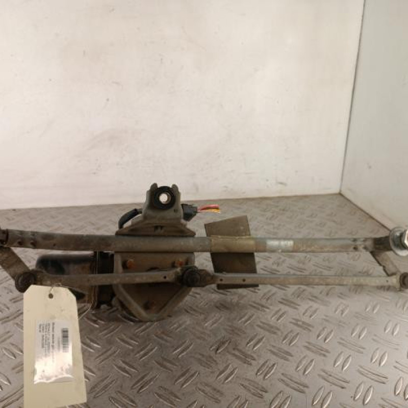 Moteur essuie glace avant RENAULT TRAFIC 2