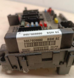 Boitier servitude moteur (BSM) PEUGEOT 206