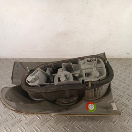 Feu arriere principal droit (feux) TOYOTA COROLLA VERSO 2