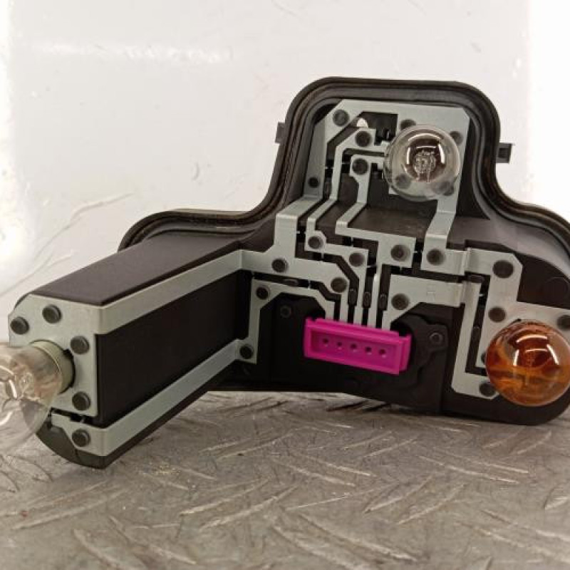 Platine feu arriere droit RENAULT MEGANE 3