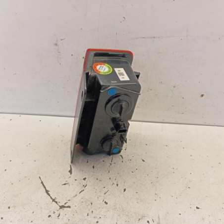 Feu de pare choc arriere gauche RENAULT TRAFIC 3 COURT