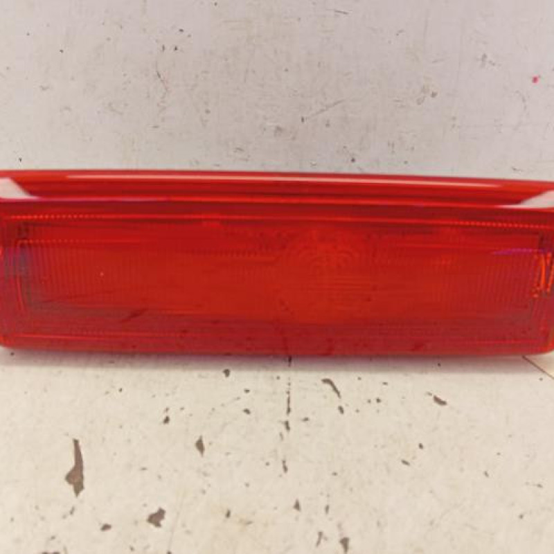 Feu arriere stop central RENAULT TRAFIC 3 COURT Feu arriere stop central RENAULT TRAFIC 3 COURT