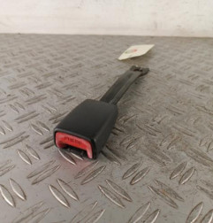 Attache ceinture avant gauche TOYOTA YARIS VERSO