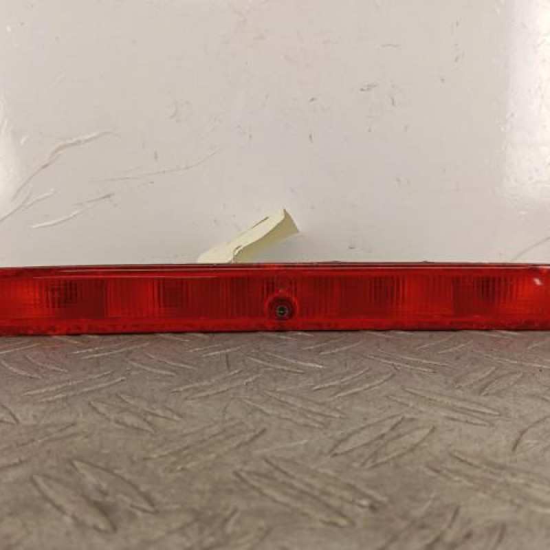 Feu arriere stop central PEUGEOT 206 Feu arriere stop central PEUGEOT 206