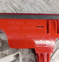 Feu arriere stop central PEUGEOT PARTNER 3 Photo n°4