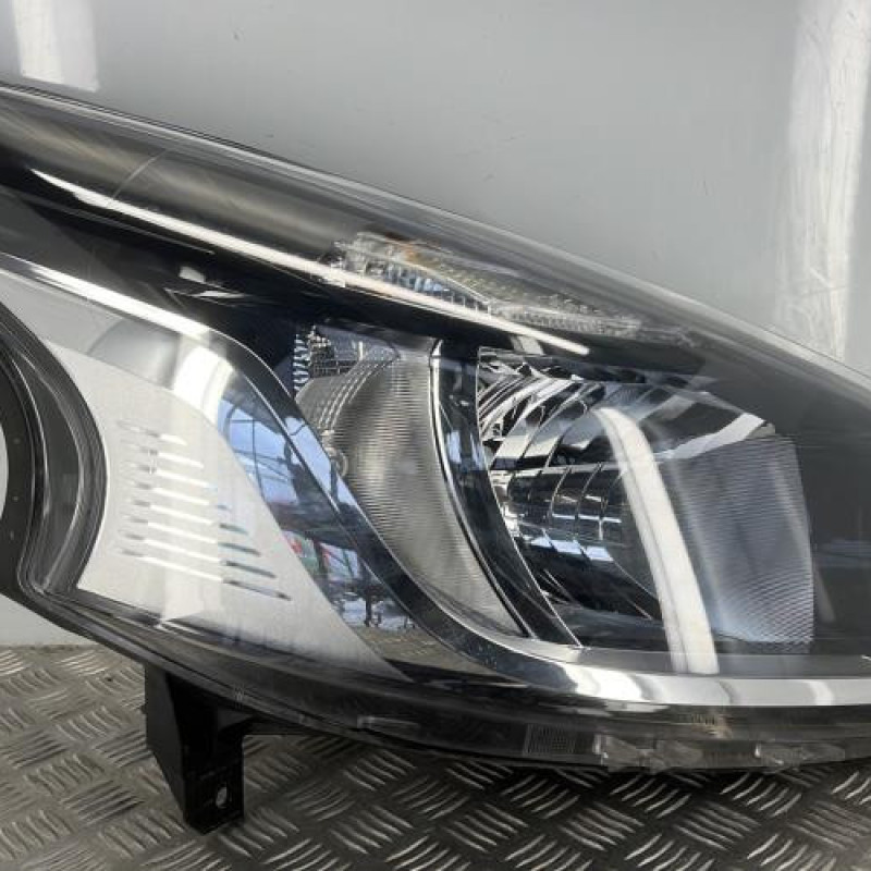 Optique avant principal droit (feux)(phare) FIAT TALENTO