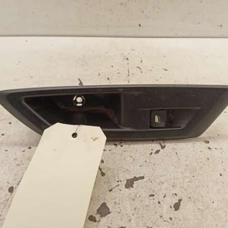 Interrupteur de leve vitre arriere gauche PEUGEOT 308 3 Photo n°1