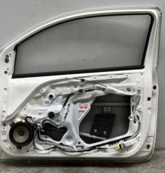 Porte avant droit TOYOTA AYGO 2 Photo n°4
