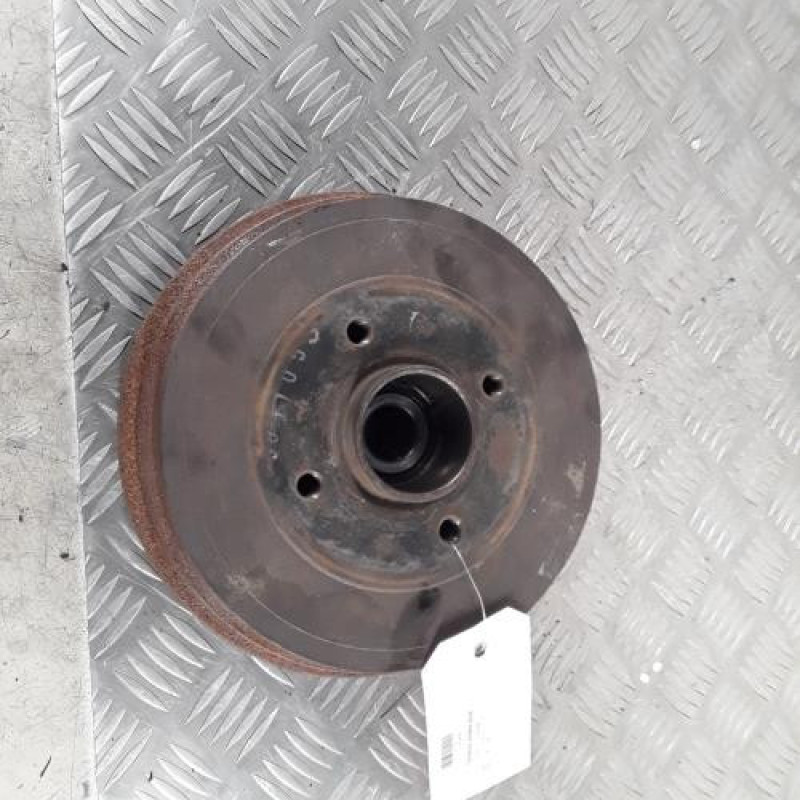 Tambour arriere droit RENAULT CLIO 2