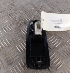 Interrupteur de leve vitre avant droit PEUGEOT 208 1
