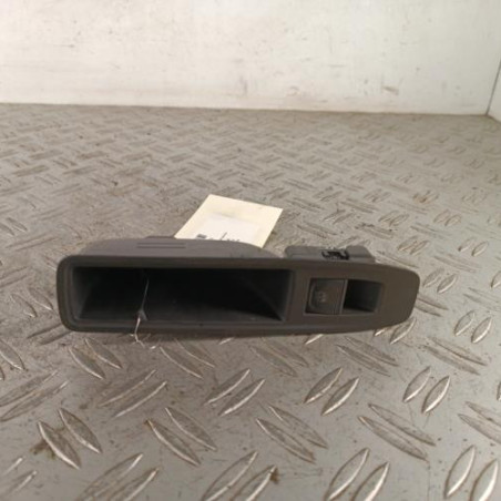 Interrupteur de leve vitre arriere gauche RENAULT CLIO 5 Photo n°1