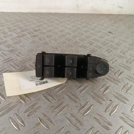 Interrupteur de leve vitre avant gauche RENAULT CLIO 5 Photo n°1