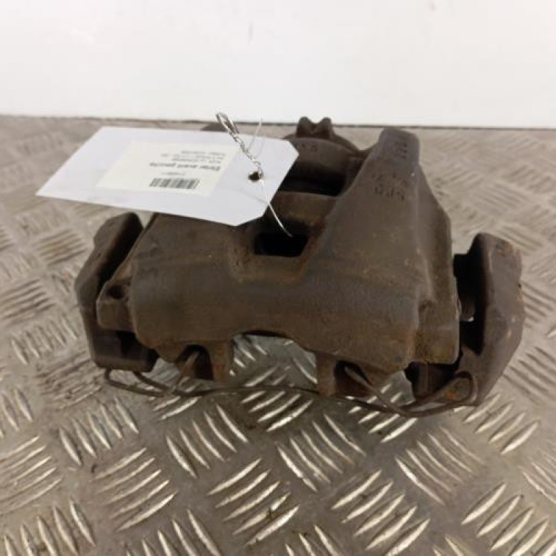 Etrier avant gauche (freinage) AUDI A4 3