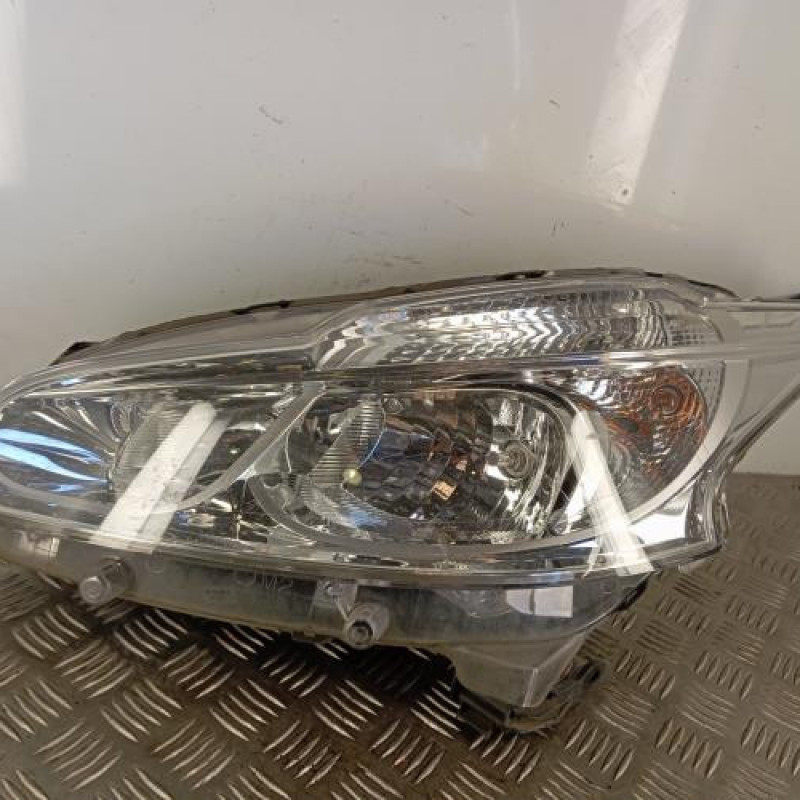 Optique avant principal gauche (feux)(phare) PEUGEOT 208 1