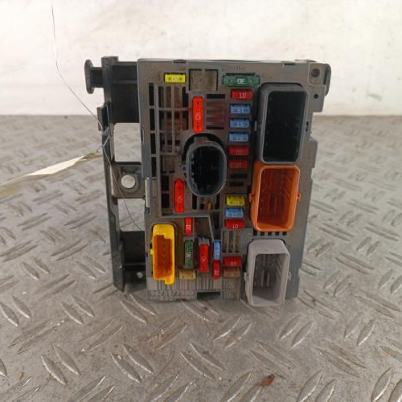 Boitier servitude moteur (BSM) PEUGEOT 5008 1