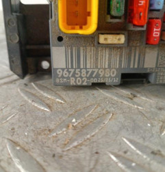 Boitier servitude moteur (BSM) PEUGEOT 5008 1