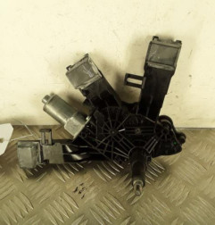 Moteur essuie glace arriere PEUGEOT 308 2 Photo n°1