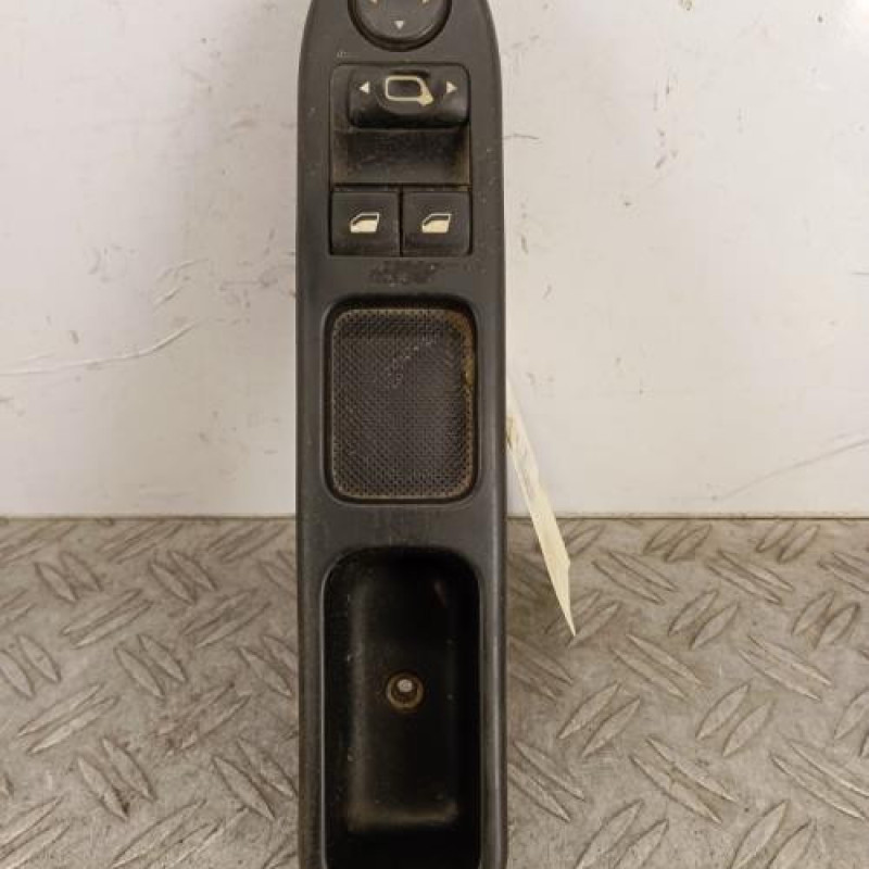 Interrupteur de leve vitre avant gauche PEUGEOT 307