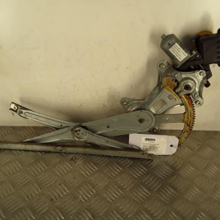 Leve vitre electrique avant droit TOYOTA COROLLA VERSO 2 Photo n°1