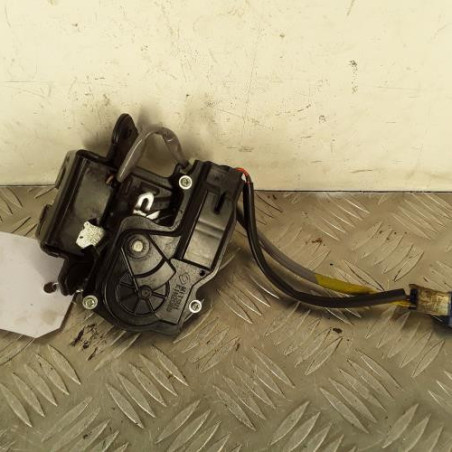 Serrure de hayon TOYOTA COROLLA VERSO 2