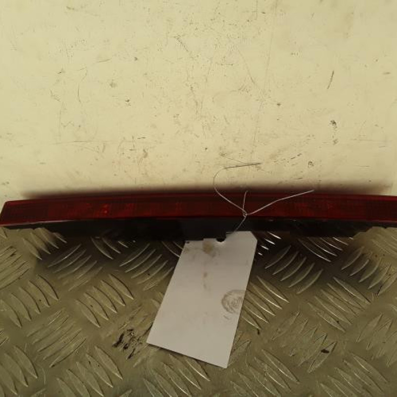 Feu arriere stop central RENAULT CLIO 2