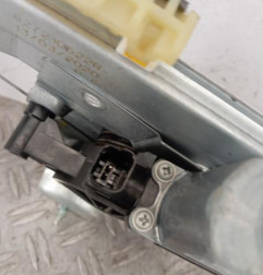 Leve vitre electrique arriere gauche DACIA DUSTER 2 Photo n°3