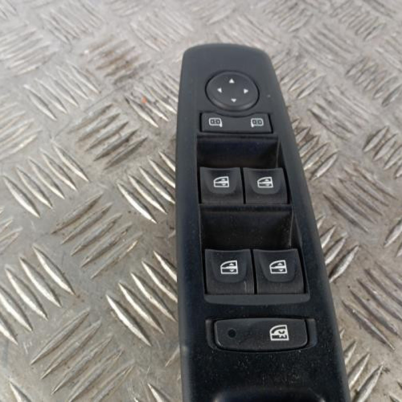Interrupteur de leve vitre avant gauche RENAULT GRAND SCENIC 3