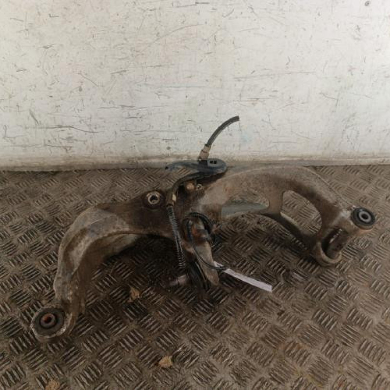 Support pivot avant droit PEUGEOT 407 Support pivot avant droit PEUGEOT 407