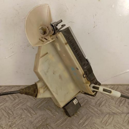 Serrure avant gauche PEUGEOT 208 1