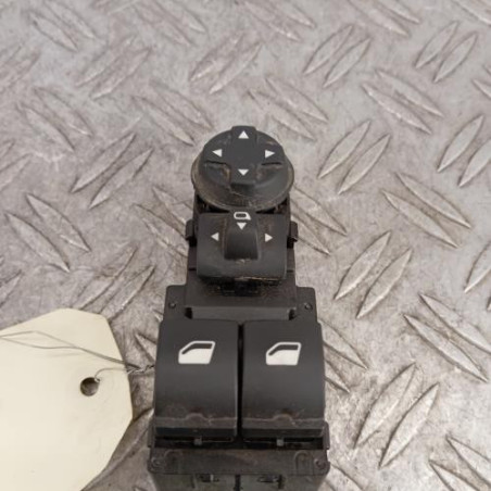 Interrupteur de leve vitre avant gauche PEUGEOT PARTNER 3 Photo n°1