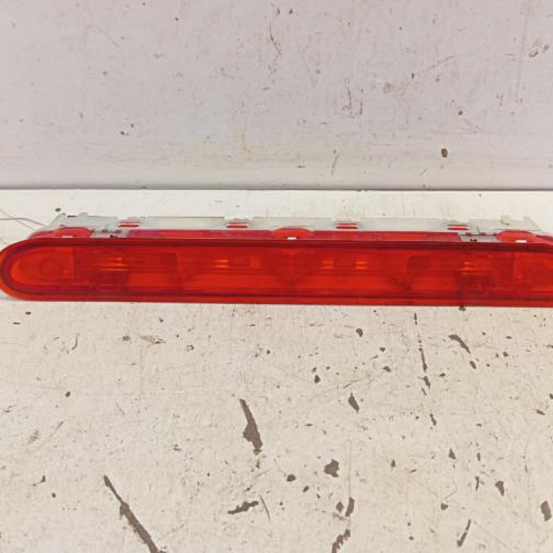 Feu arriere stop central TOYOTA PROACE 2 Feu arriere stop central TOYOTA PROACE 2