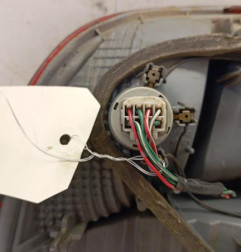 Feu arriere principal gauche (feux) TOYOTA YARIS 1 Photo n°3