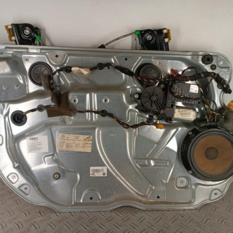 Leve vitre electrique avant gauche VOLKSWAGEN POLO 4