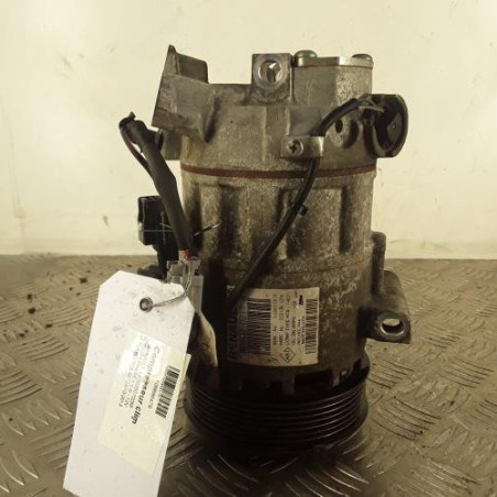Compresseur clim RENAULT CLIO 4 Photo n°1