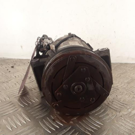 Compresseur clim RENAULT CLIO 4