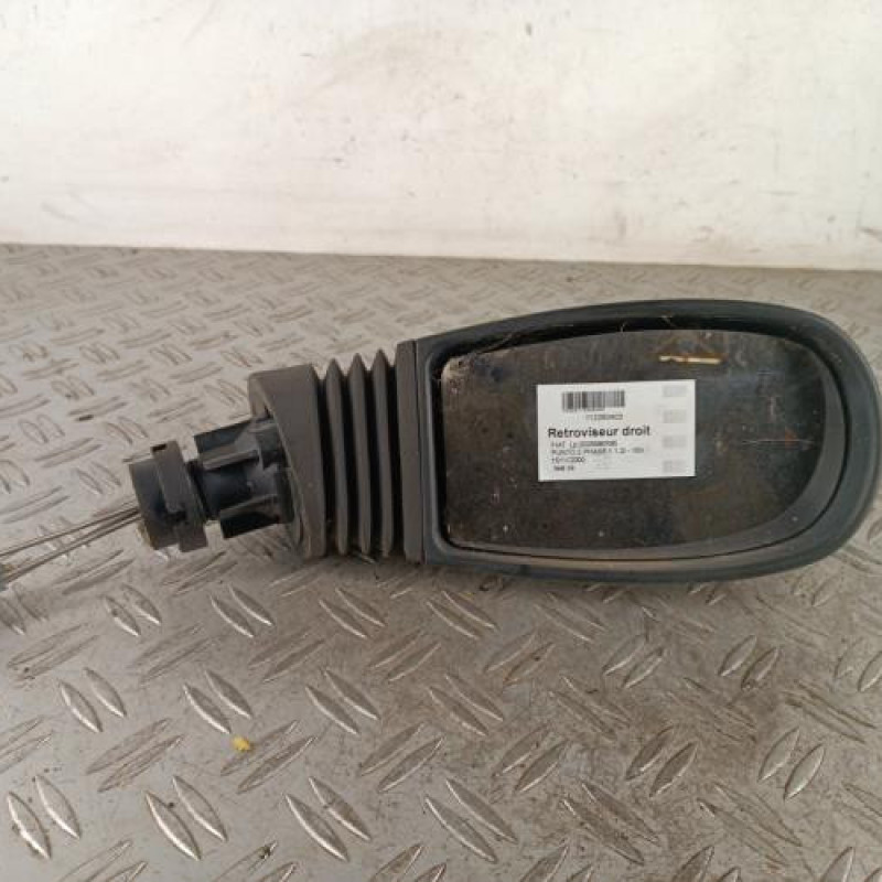 Retroviseur droit FIAT PUNTO 2