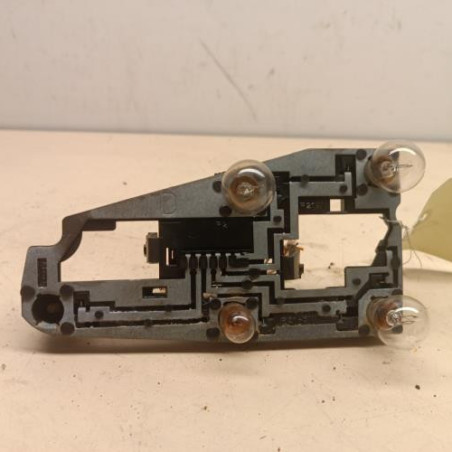 Platine feu arriere droit PEUGEOT 106