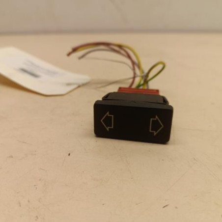 Interrupteur de leve vitre avant gauche PEUGEOT 106